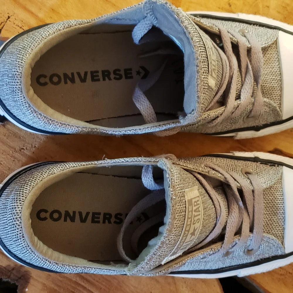Converse size 6 low top shoe,gray/white/black - Picture 3 of 7